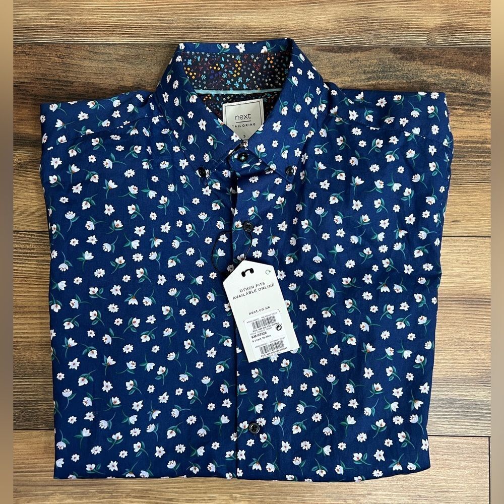 preppy office shirt Next‎ Tailoring slim fit button up small blue floral